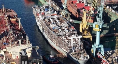 Tuzla&rsquo;da yanan gemi s&ouml;nd&uuml;r&uuml;ld&uuml;
