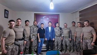 Tuzluca Kaymakamı Yılmaz’dan Özel Harekat Polislerine ziyaret
