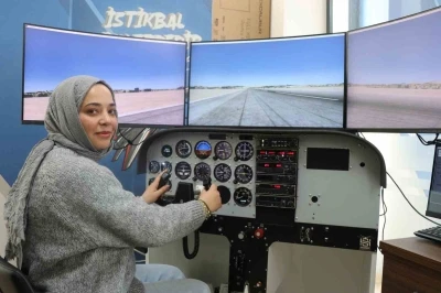 Uçağa binmeden pilot gibi uçuyorlar, simülasyon ile gökyüzüne hazırlanıyorlar
