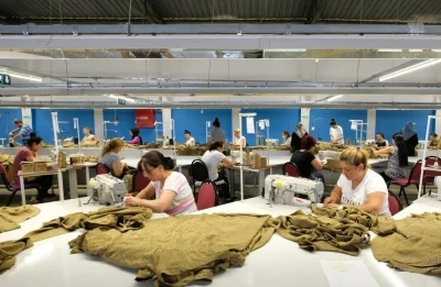 Ücretli çalışan sayısı yıllık yüzde 1,0 arttı
