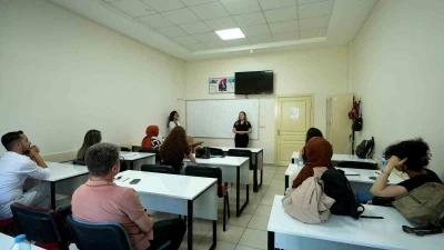 &Uuml;cretsiz İngilizce ve Almanca Konuşma Kul&uuml;b&uuml; a&ccedil;ıldı
