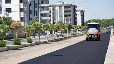 &Uuml;&ccedil;&uuml;nc&uuml; &ccedil;evre yolunda asfalt &ccedil;alışması yapılıyor
