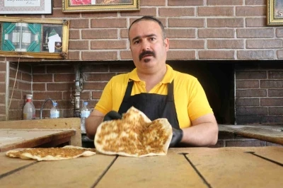 Ucuza lahmacun sattığı i&ccedil;in şikayet edilen esnaf: "Y&uuml;zde 15 karla satıyorum"
