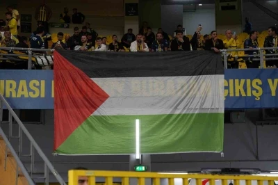 UEFA Avrupa Ligi: Fenerbahçe: 1 - Nice: 0 (Maç devam ediyor)
