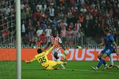 UEFA Konferans Ligi: Samsunspor: 2 - Dinamo Kiev: 0 (İlk yarı)
