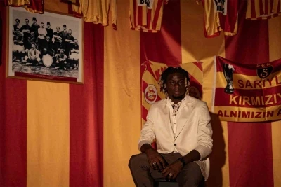 Ugochukwu: "Buraya imza atmak benim i&ccedil;in b&uuml;y&uuml;k bir gurur"
