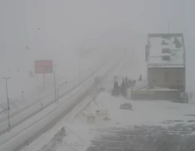 Ulaşıma kar ve tipi engeli
