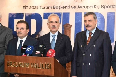 Ulaştırma ve Altyapı Bakanı Uraloğlu: &quot;Erzincan-Erzurum-Kars tren hattı etüt proje çalışmaları devam ediyor&quot;
