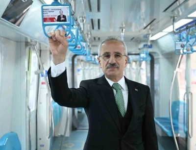 Ulaştırma ve Altyapı Bakanı Uraloğlu: &quot;Marmaray, 12 yılda 1 milyar 430 milyon yolcuya hizmet verdi&quot;
