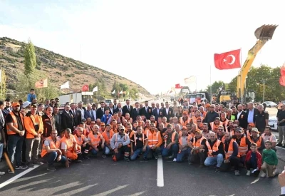 Ulaştırma ve Altyapı Bakanı Uraloğlu: &quot;Tarım, ticaret ve turizme can suyu olacak&quot;
