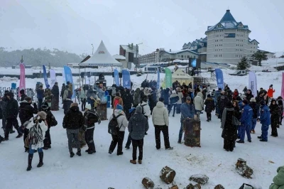 Uludağ zirvesinde gen&ccedil;lik buluşması
