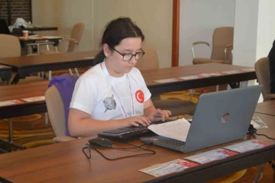 Uluslararası Bilgisayar Klavye Yarışında Türkiye Dünya şampiyonu oldu
