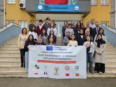 Uluslararası katılımlı yapay zeka at&ouml;lyeleri d&uuml;zenlendi
