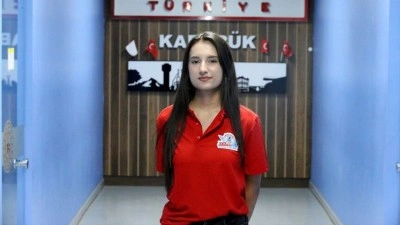Uluslararası matematik yarışması birincisi Ayşeg&uuml;l Balım, başarısını TEKNOFEST projeleriyle ta&ccedil;landı