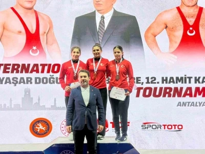 Uluslararası Yaşar Doğu, Vehbi Emre ve Hamit Kaplan Turnuvası&rsquo;nda ikinci g&uuml;n tamamlandı
