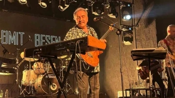 &Uuml;mit Besen kulakların pasını sildi
