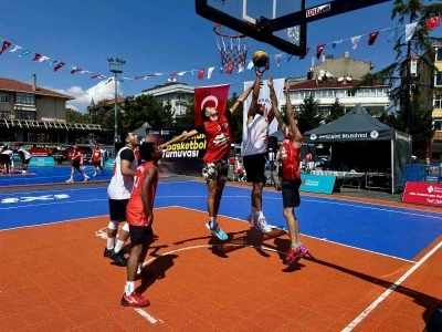 Ümraniye’de ’3x3 Sokak Basketbolu’ heyecanı yaşandı
