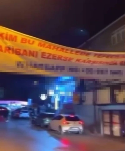 Ümraniye’de illegal pankart asan 6 kişi yakalandı
