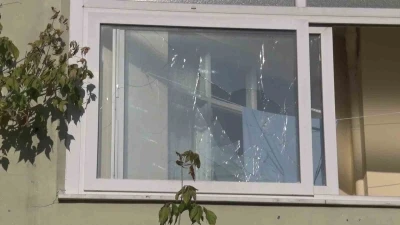 Ümraniye’de inşaat alanında patlama: Evler ve arabalar hasar gördü
