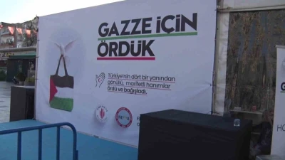 Ümraniye’de kadınların Gazze için ördüğü el emeği ürünler satışa sunuldu
