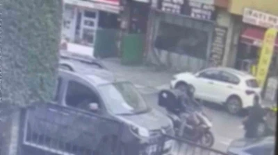 &Uuml;mraniye&rsquo;de park halindeki motosikleti &ccedil;alan şahıs seyir halinde yakalandı
