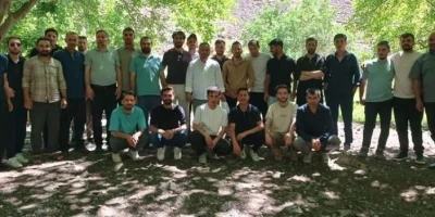&lsquo;Umre &Ouml;d&uuml;ll&uuml; Gen&ccedil;lik Bilgi Yarışması&rsquo;na katılan gen&ccedil;lere piknik s&uuml;rprizi

