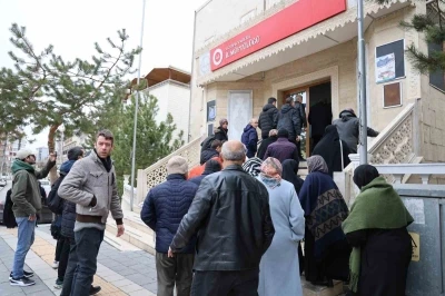 Umre vaadiyle dolandırılmışlardı, kutsal topraklara doğru yola &ccedil;ıktılar
