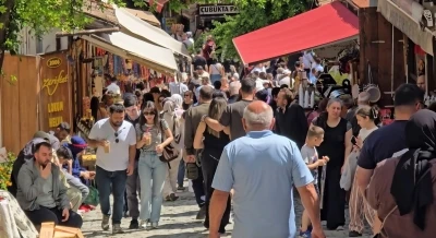 UNESCO kenti Safranbolu&rsquo;da turizm sezonu 9 g&uuml;nl&uuml;k tatille zirveye &ccedil;ıktı
