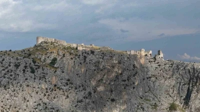 UNESCO listesindeki Anavarza Antik Kenti ziyaret&ccedil;ilerini ağırlıyor
