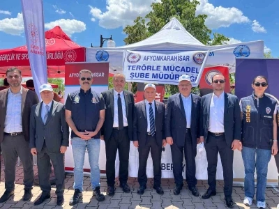 &Uuml;niversite gen&ccedil;liğine ter&ouml;r tuzaklarına karşı "El Ele" uyarısı
