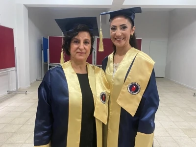 &Uuml;niversite hayalini 56 yaşında ger&ccedil;ekleştirdi
