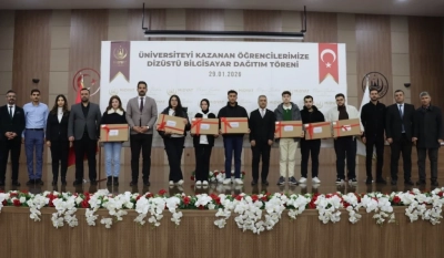 &Uuml;niversite &Ouml;ğrencilerine Diz&uuml;st&uuml; Bilgisayar Desteği