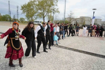 &Uuml;niversite &ouml;ğrencilerinin Hıdırellez coşkusu
