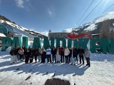 &Uuml;niversiteli gen&ccedil;ler Erzurum&rsquo;u gezdi
