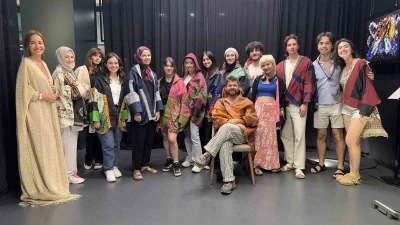 Ünlü modacı genç dokumacılar yetiştiriyor
