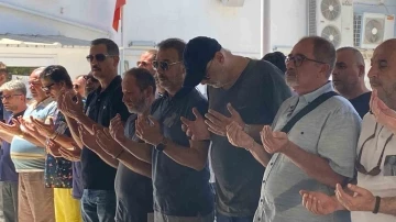 &Uuml;nl&uuml; oyuncu Hakan Yılmaz&rsquo;ın babası Necdet Yılmaz Bodrum&rsquo;da son yolculuğuna uğurlandı
