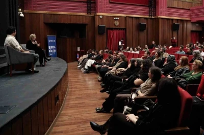 &Uuml;nl&uuml; y&ouml;netmen Kara&ccedil;elik&rsquo;in yeni filmi Bursalılarla buluştu
