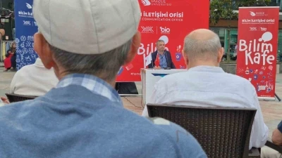&Uuml;roloji Doktoru, cami &ouml;n&uuml;nde prostat hastalıklarını anlattı
