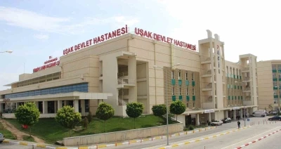Uşak Eğitim ve Araştırma Hastanesi kadrosuna yeni uzman doktorlar katıldı
