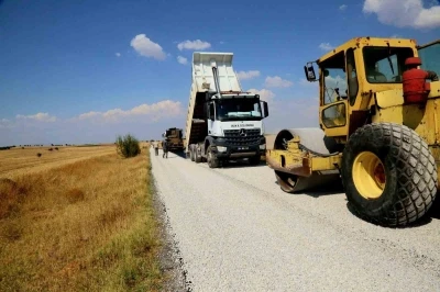 Uşak İl Özel İdaresi yol çalışmalarına hız kesmeden devam ediyor

