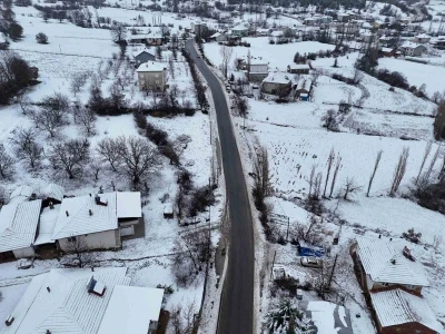 Uşak&rsquo;ın y&uuml;ksek kesimleri beyaza b&uuml;r&uuml;nd&uuml;
