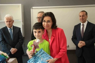 Uşak&rsquo;ta 64 bin 344 &ouml;ğrenci karne sevinci yaşadı
