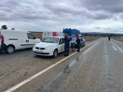 Uşak&rsquo;ta d&uuml;zensiz g&ouml;&ccedil;le m&uuml;cadelede 351 g&ouml;&ccedil;men ve 114 ara&ccedil; denetlendi
