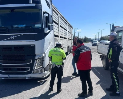 Uşak&rsquo;ta hayvan sağlığı ve halk sağlığı i&ccedil;in denetimler s&uuml;r&uuml;yor

