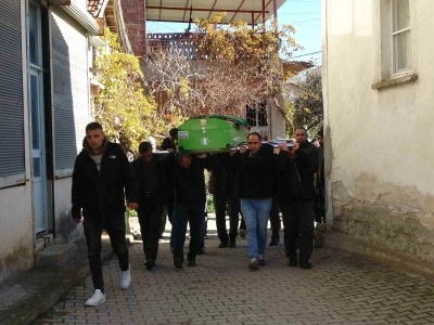 Uşak’ta kazada hayatını kaybeden yaşlı adam toprağa verildi
