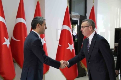 Uşak’ta Türkiye Cumhuriyetinin 102. yaşı coşkuyla kutlandı
