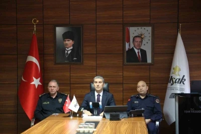 Uşak&rsquo;ta y&uuml;ksek ses, abartı egzoz, drifte ve tehlike ara&ccedil; kullanıma ge&ccedil;it yok
