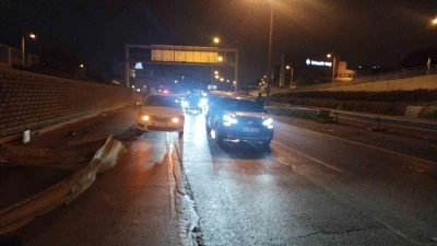 &Uuml;sk&uuml;dar&rsquo;da kontrolden &ccedil;ıkan otomobil takla attı : 1 yaralı
