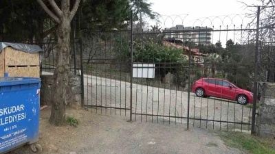 &Uuml;sk&uuml;dar&rsquo;da mahalle sakinleri yol mağduriyetine &ccedil;&ouml;z&uuml;m bekliyor
