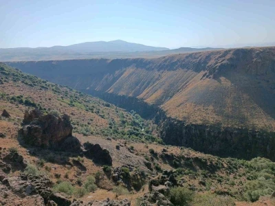 Usta fotoğrafçıdan hayran bıraktıran Erciş Deliçay kanyonu görüntüsü
